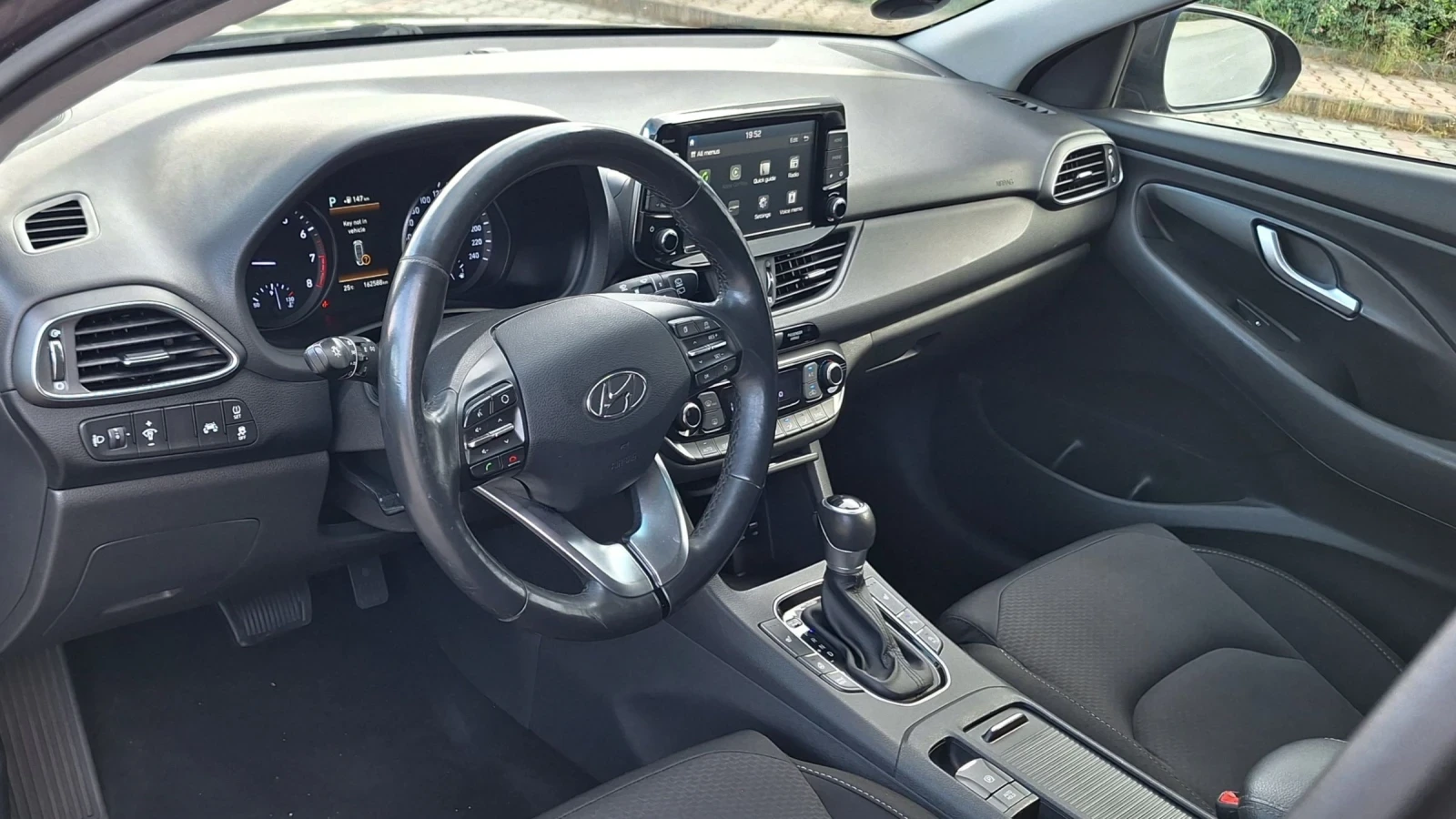 Hyundai I30 1.4-140кс. Камера-подгрев-парктроник, снимка 13 - Автомобили и джипове - 55040922