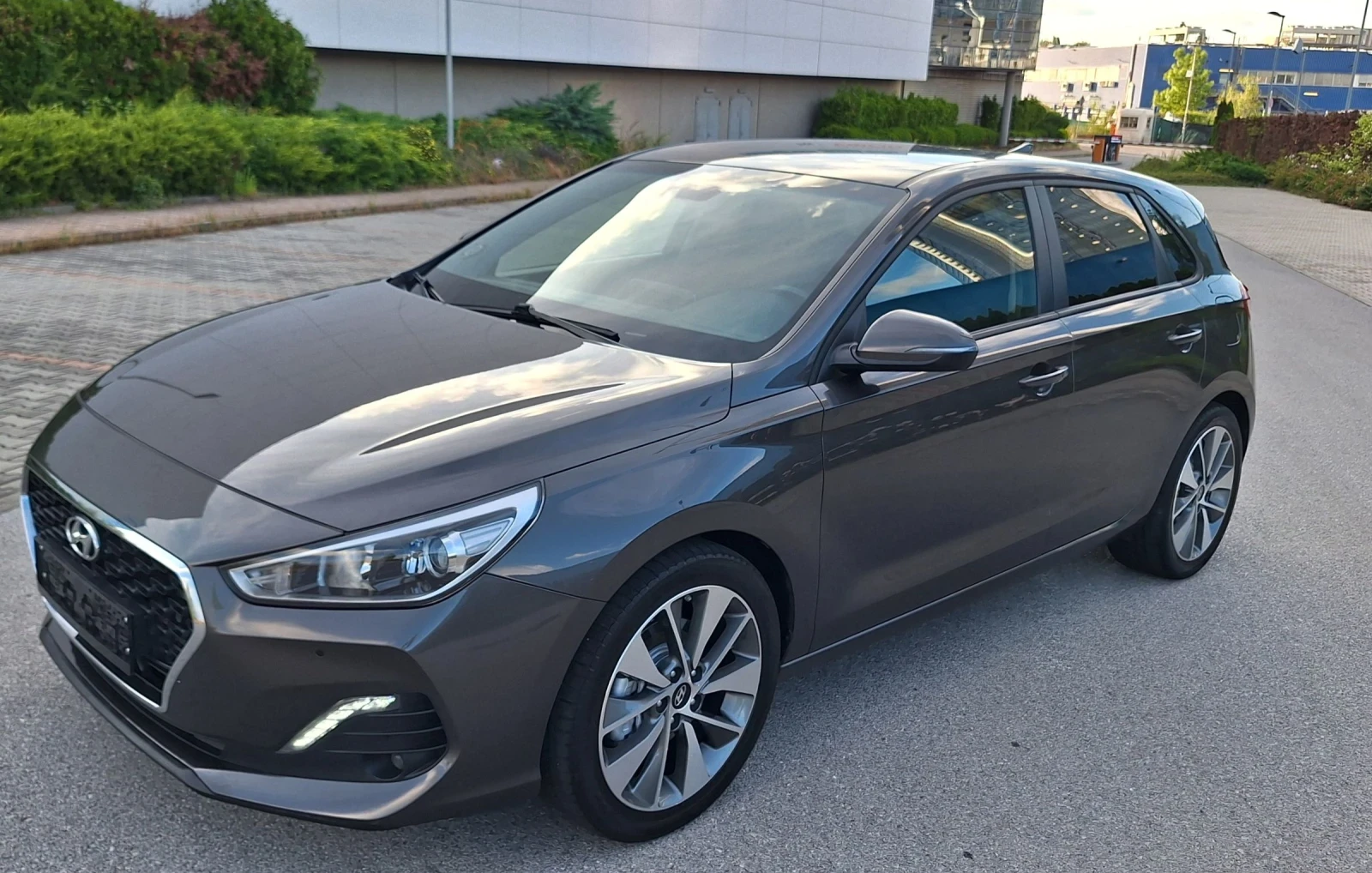 Hyundai I30 1.4-140кс. Камера-подгрев-парктроник