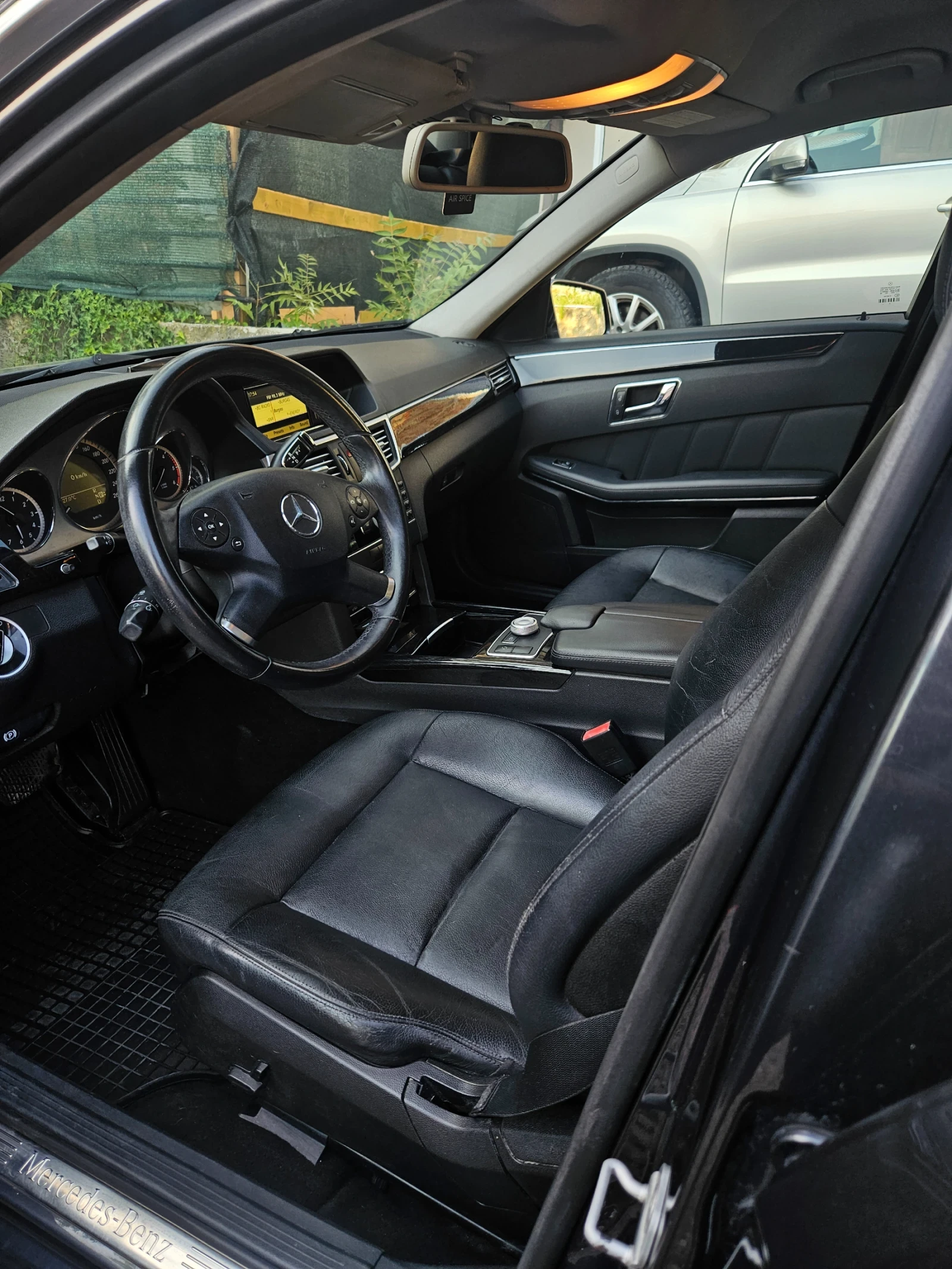 Mercedes-Benz E 300 E300, снимка 10 - Автомобили и джипове - 55678050