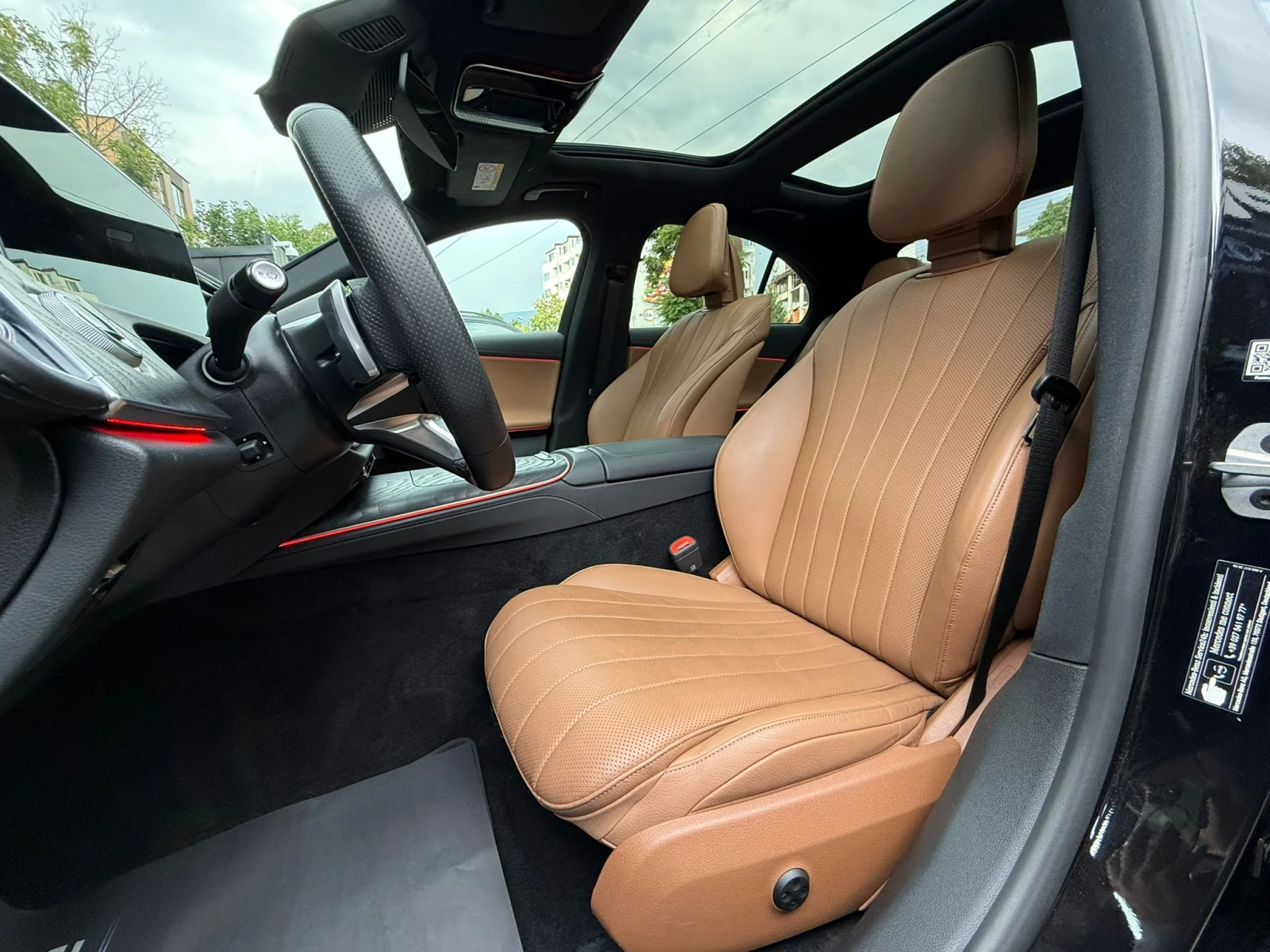 Mercedes-Benz E 220 AMG/360, снимка 10 - Автомобили и джипове - 55895123