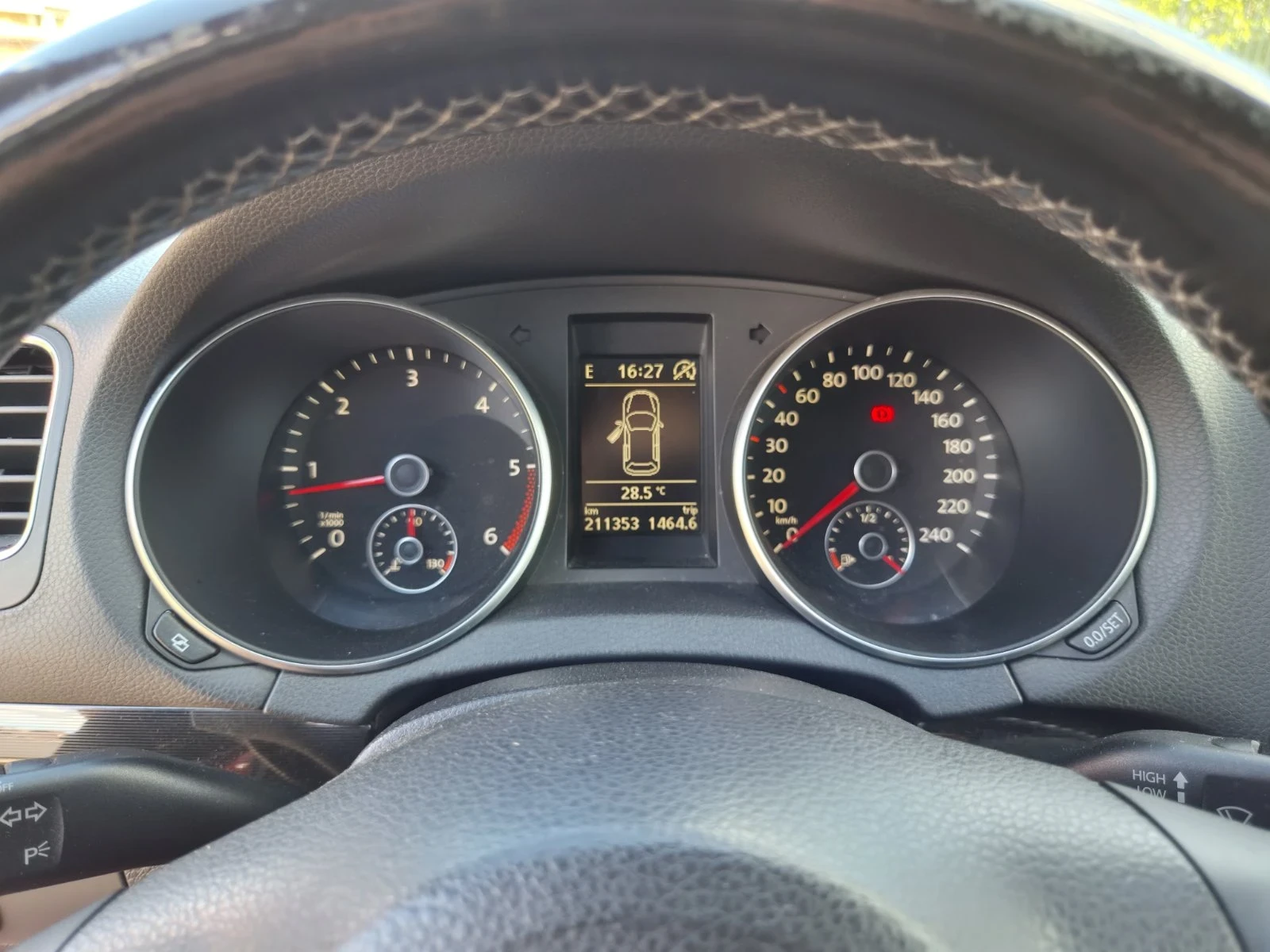 VW Golf 1.6 Bluemotion, снимка 15 - Автомобили и джипове - 55952773