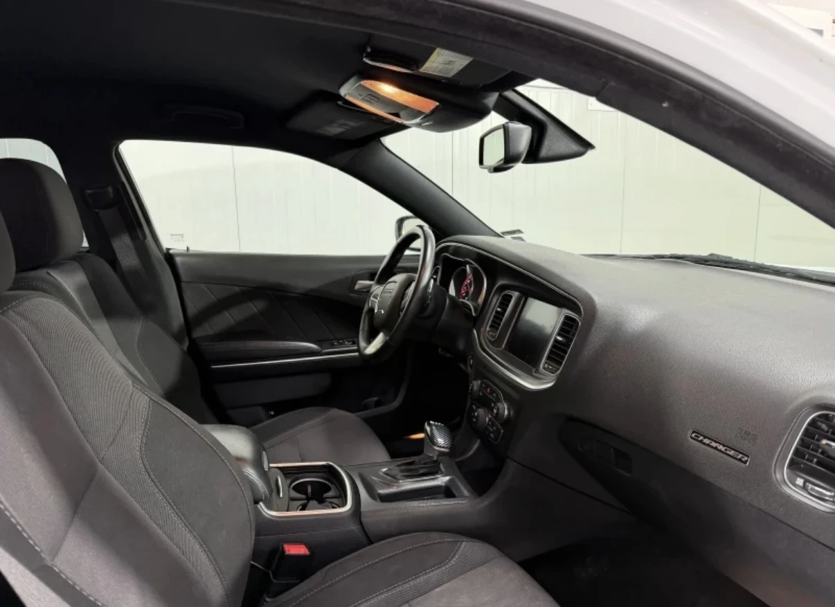 Dodge Charger, снимка 7 - Автомобили и джипове - 55989613