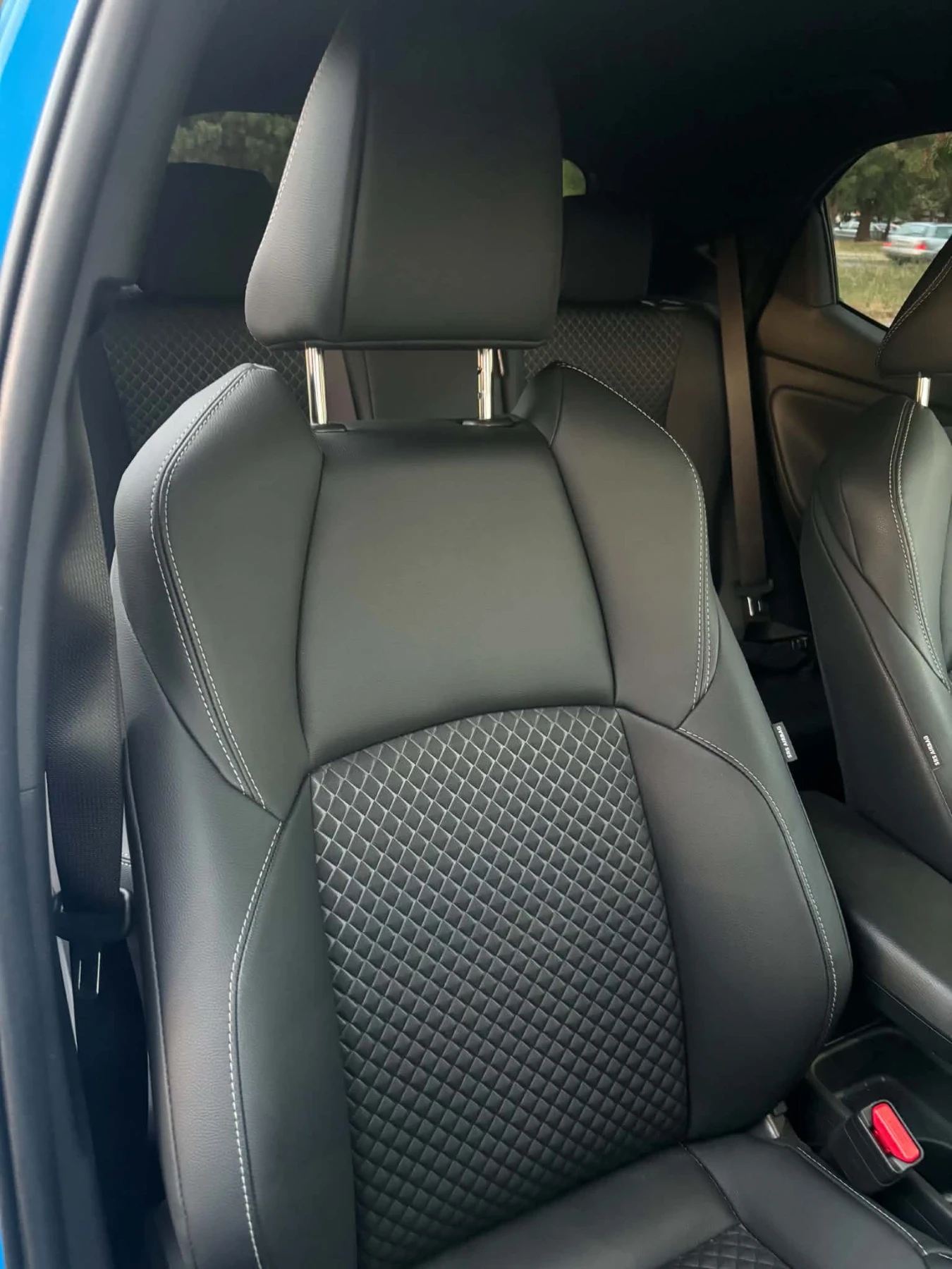 Toyota Yaris Elegance , снимка 10 - Автомобили и джипове - 56086394