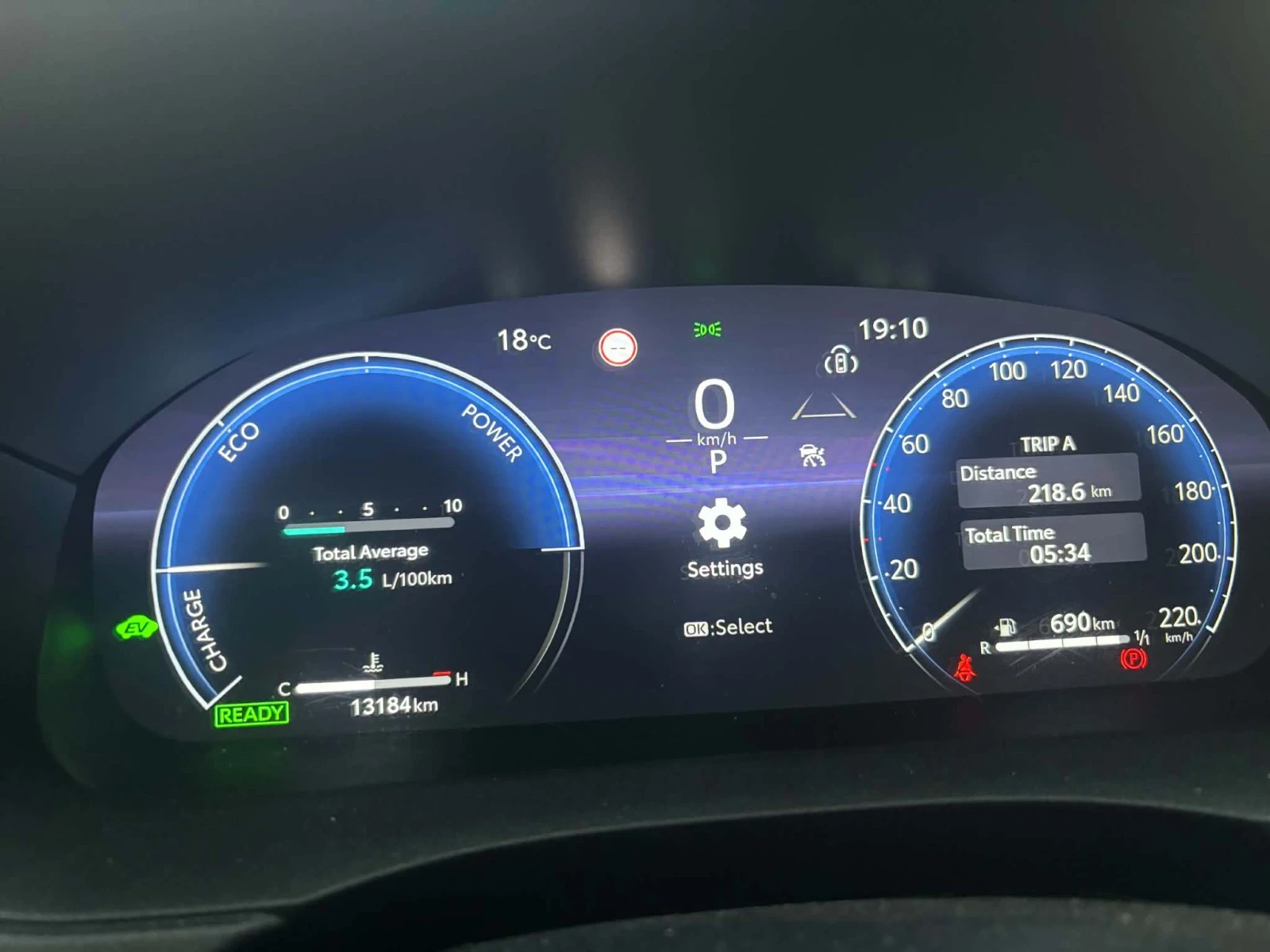 Toyota Yaris Elegance , снимка 8 - Автомобили и джипове - 56086394