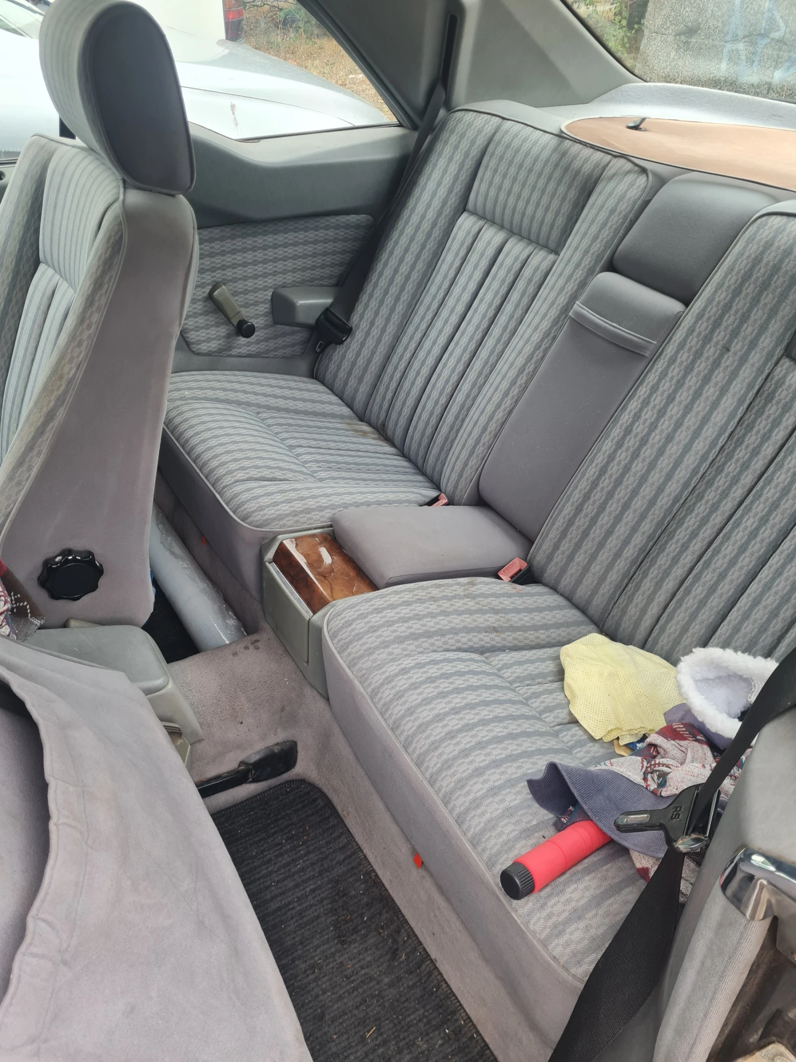 Mercedes-Benz 124, снимка 10 - Автомобили и джипове - 56322656