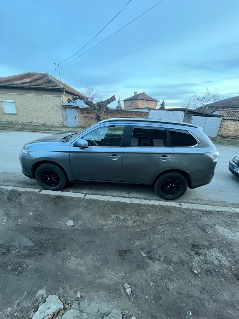 Mitsubishi Outlander 2.2, снимка 3 - Автомобили и джипове - 48443952