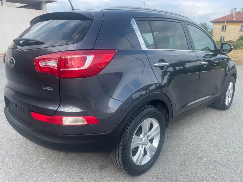 Kia Sportage, снимка 4 - Автомобили и джипове - 51376386