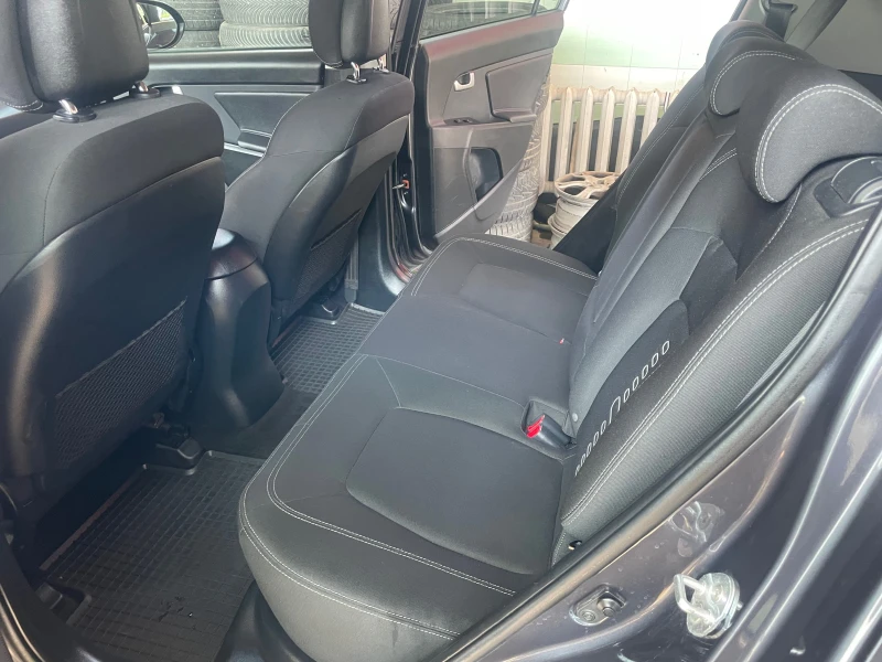 Kia Sportage, снимка 13 - Автомобили и джипове - 51376386