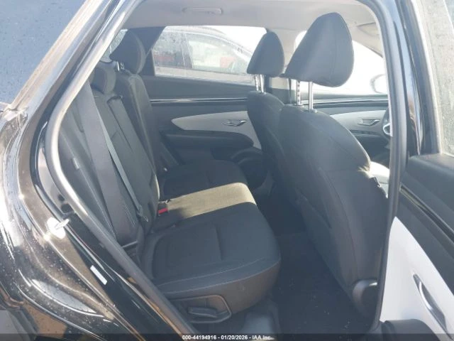 Hyundai Tucson * FULL assistance* Камера* М.точка* Подгрев* БЕЗ У, снимка 11 - Автомобили и джипове - 53195011