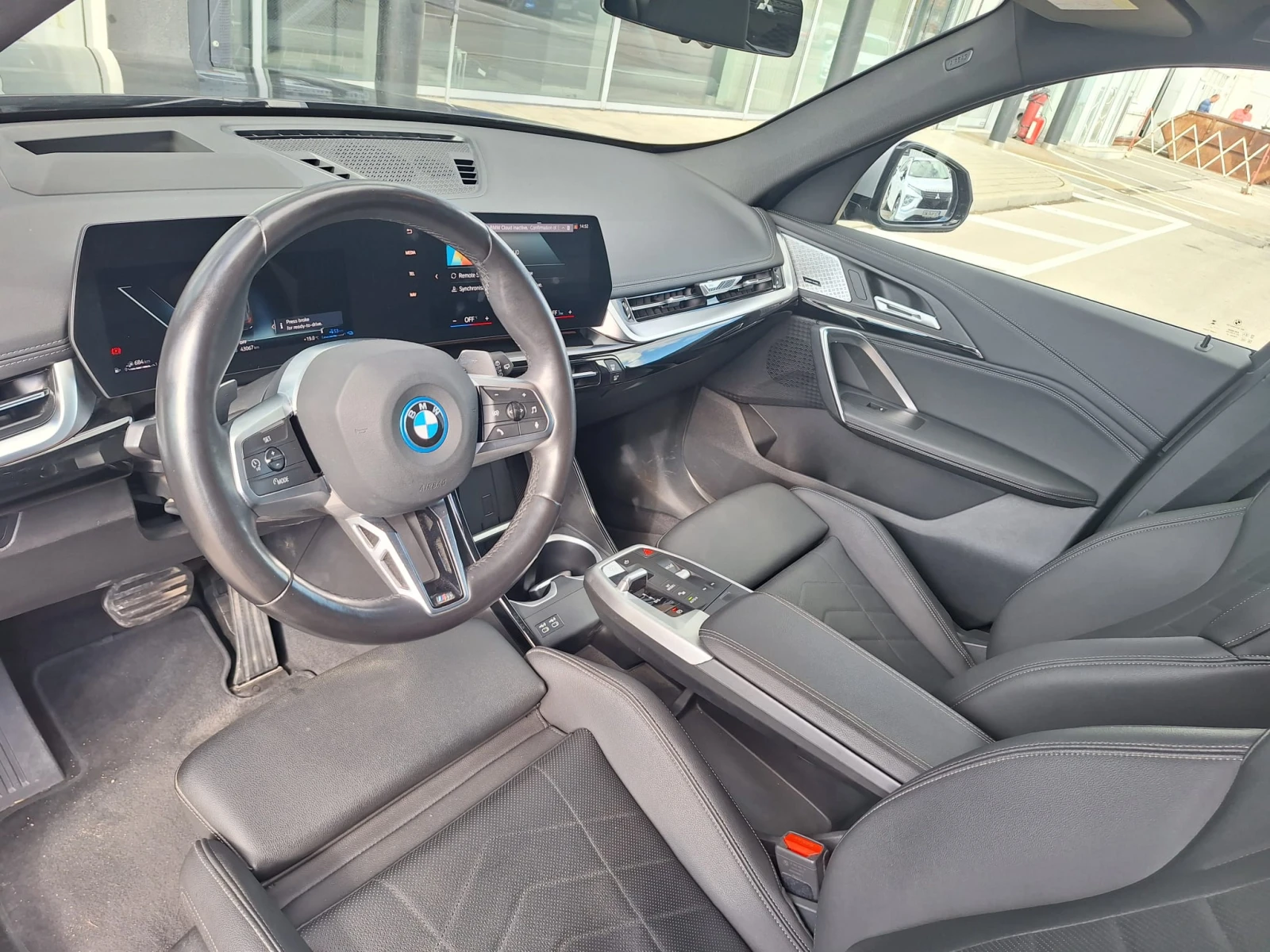 BMW X1 30e xDrive - изображение 8