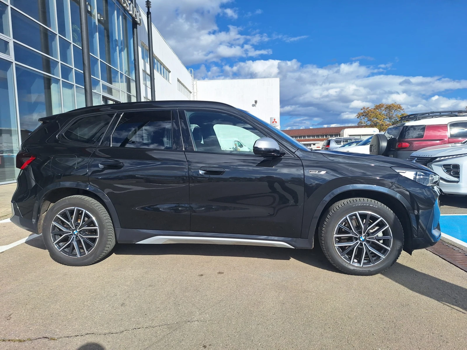 BMW X1 30e xDrive - изображение 6