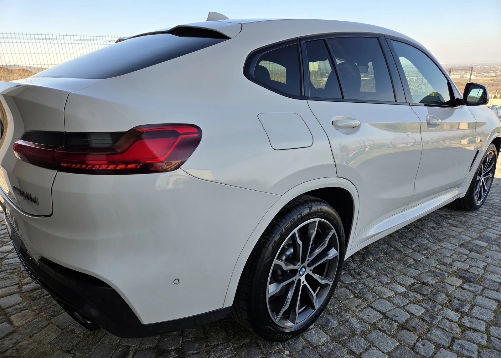 BMW X4  M40d Панорама/Обдухване/Памет/360/Обслужена, снимка 7 - Автомобили и джипове - 53824879