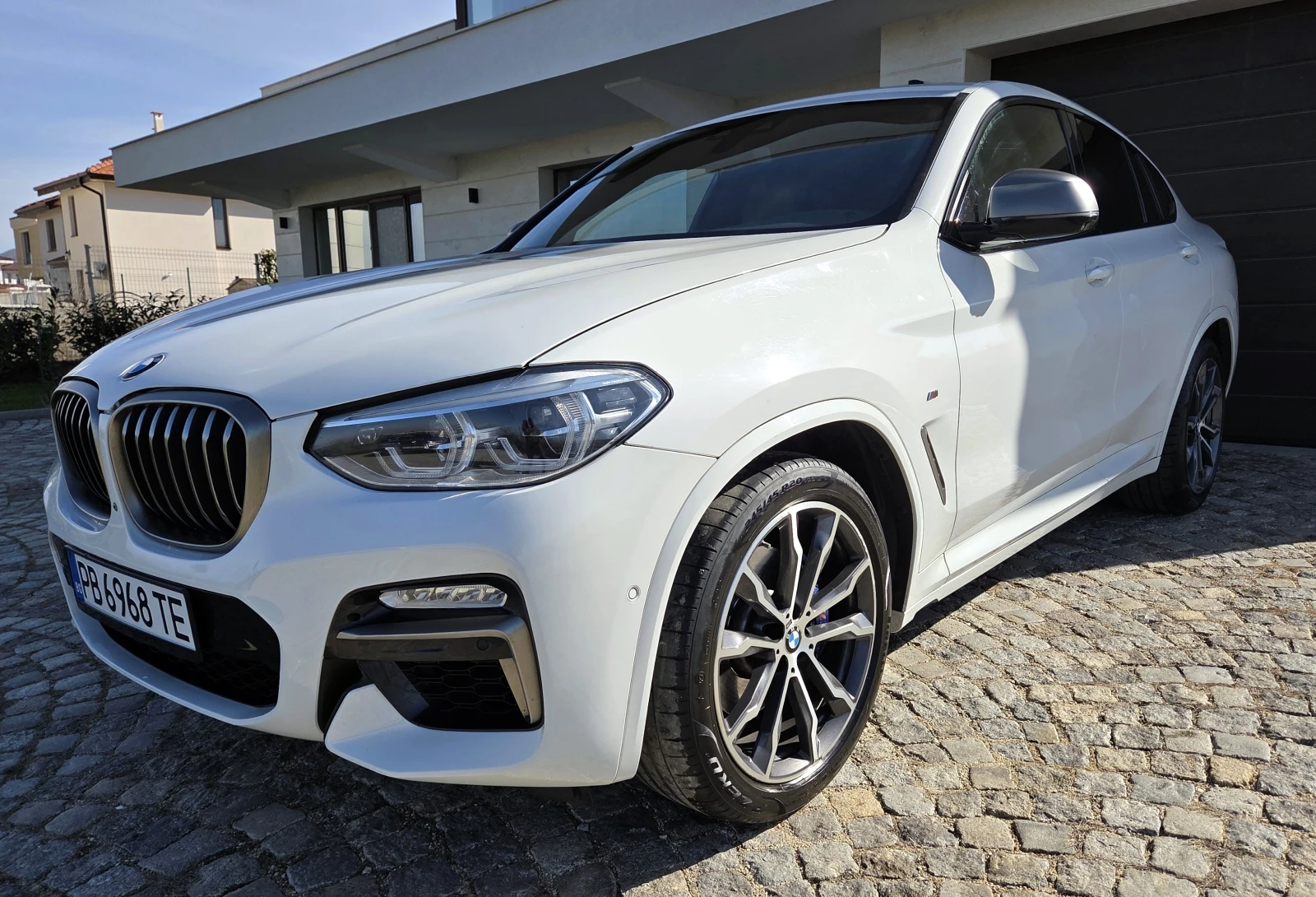 BMW X4  M40d Панорама/Обдухване/Памет/360/Обслужена, снимка 2 - Автомобили и джипове - 53824879