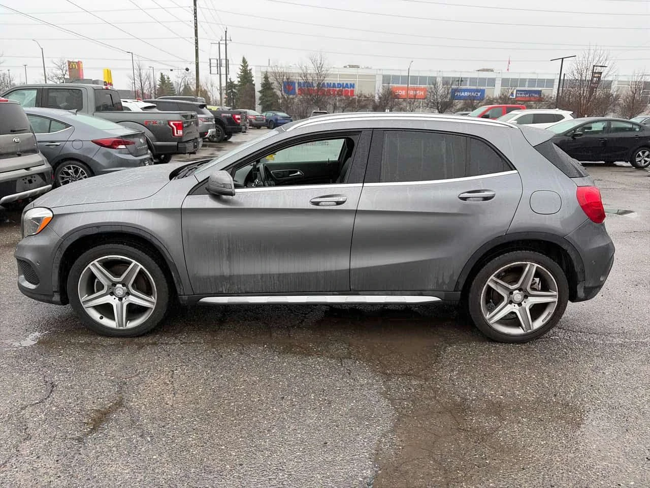 Mercedes-Benz GLA * 250 * CARFAX * БЕЗ ПЪРВОНАЧАЛНА ВНОСКА, снимка 2 - Автомобили и джипове - 53827400