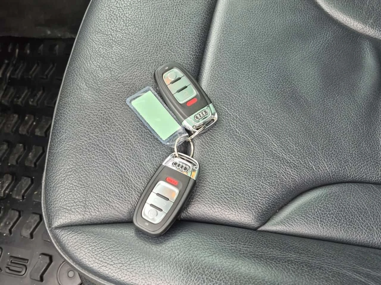 Audi Q5 * 2.0T TECHNIK * CARFAX * ЦЕНА ДО БГ, снимка 12 - Автомобили и джипове - 54265392