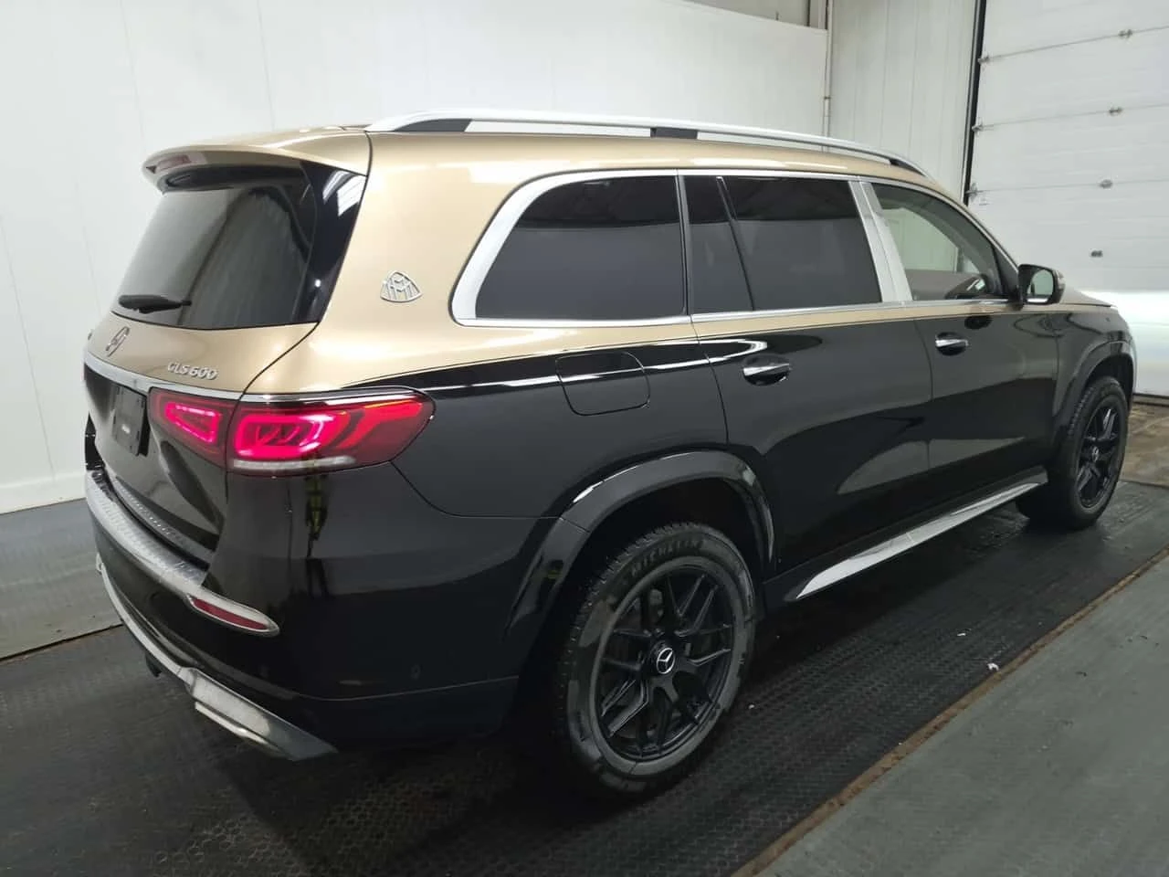 Mercedes-Benz GLS 600 MAYBACH| BURMESTER| МАСАЖИ| 2 KЛЮЧА| , снимка 3 - Автомобили и джипове - 54297012