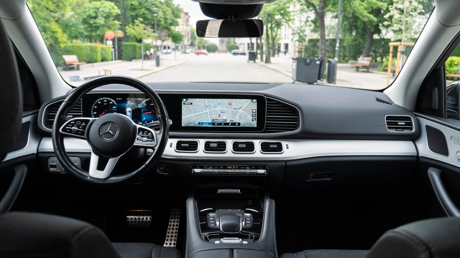 Mercedes-Benz GLE 350, снимка 10 - Автомобили и джипове - 54565412