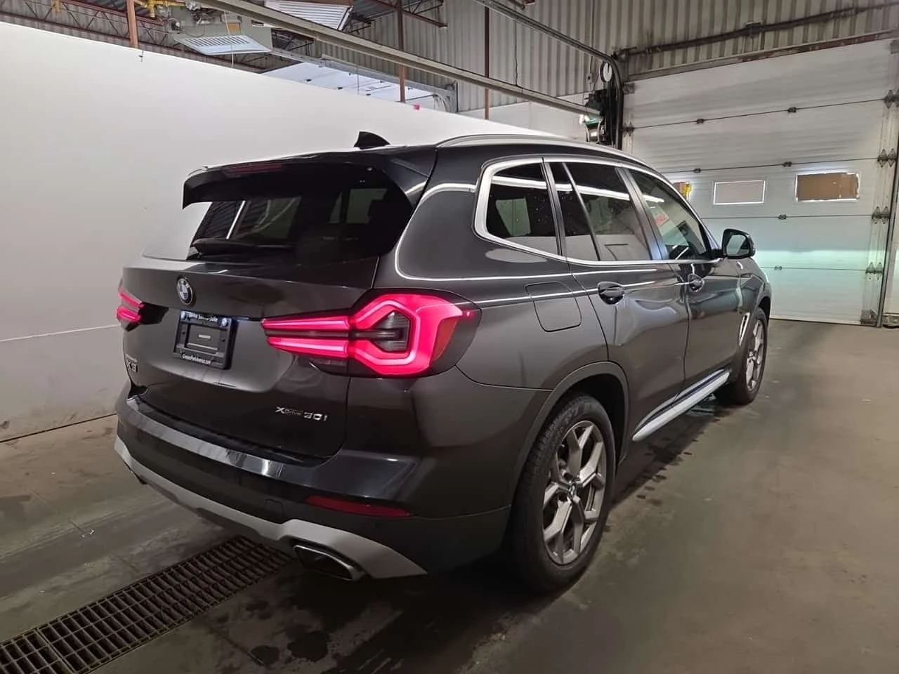BMW X3 XDRIVE30I / КАРФАКС / АВТОКРЕДИТ, снимка 3 - Автомобили и джипове - 54813965