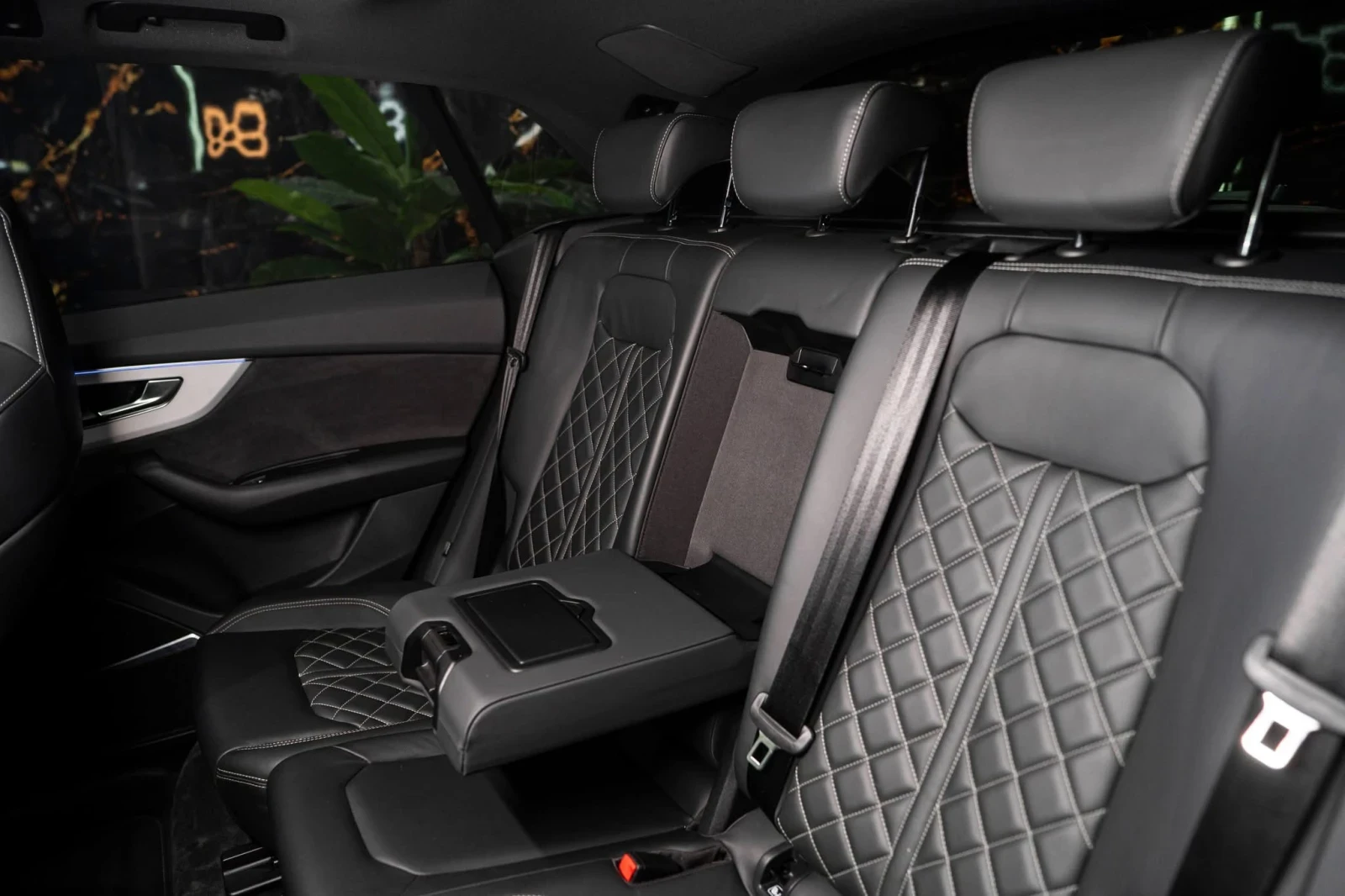 Audi SQ8 4.0D V8 MATRIX ПАНО B&O HUD 360 ЛИЗИНГ 100%, снимка 15 - Автомобили и джипове - 55695008