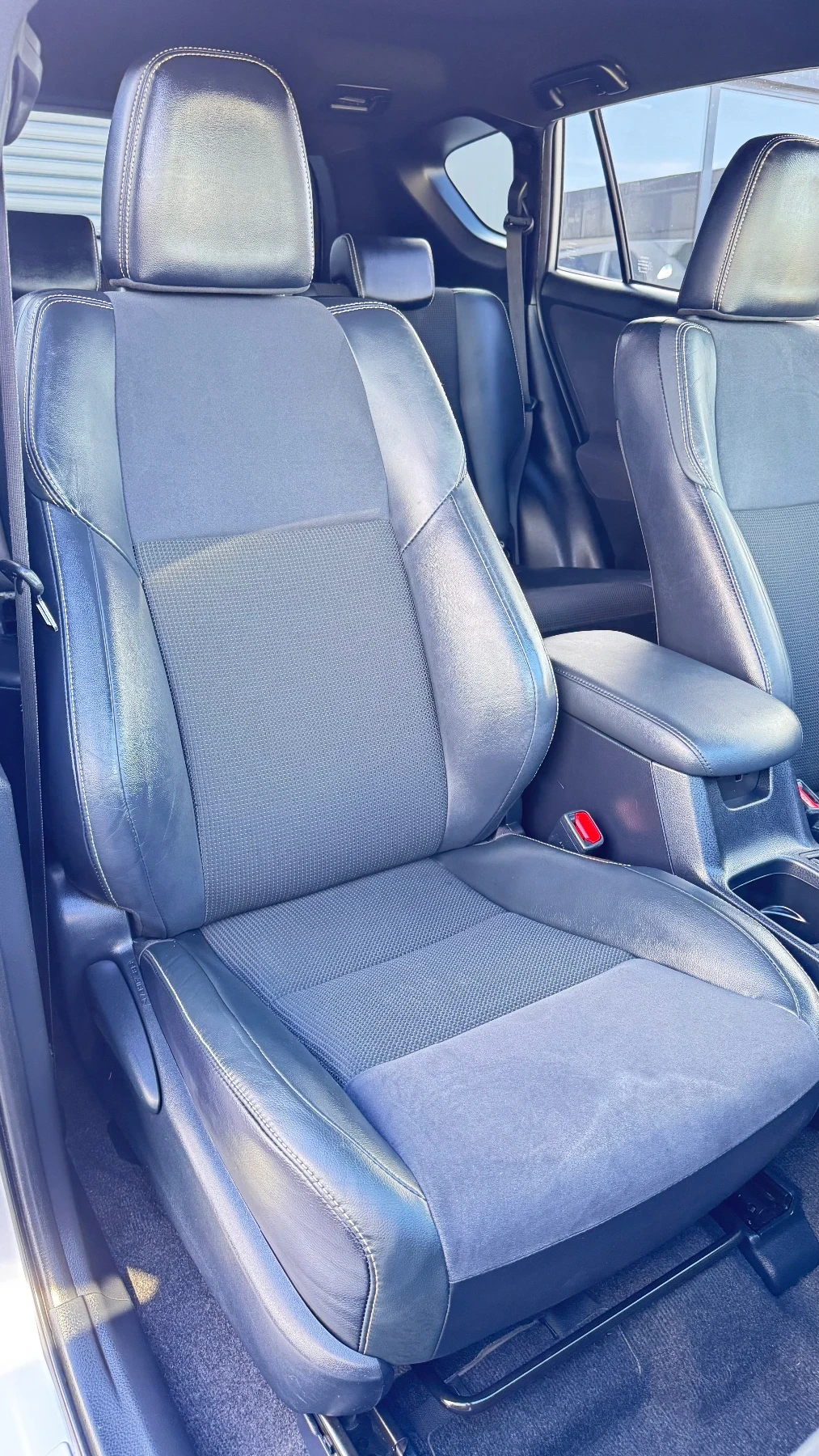 Toyota Rav4 Facelift EURO6B, снимка 11 - Автомобили и джипове - 55958268