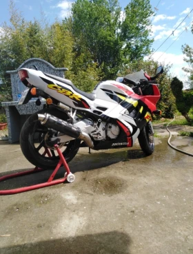 Обява за продажба на Honda Cbr ~2 900 лв. - изображение 1