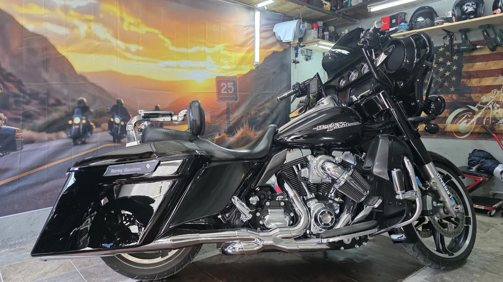 Harley-Davidson Touring FLHXS Street Glide, снимка 1
