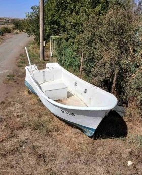 Обява за продажба на Лодка Собствено производство ~4 000 лв. - изображение 1 | Auto.bg Обява за продажба на Лодка Собствено производство ~4 000 лв. - изображение 1
