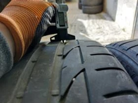 Гуми Летни 235/40R19, снимка 4