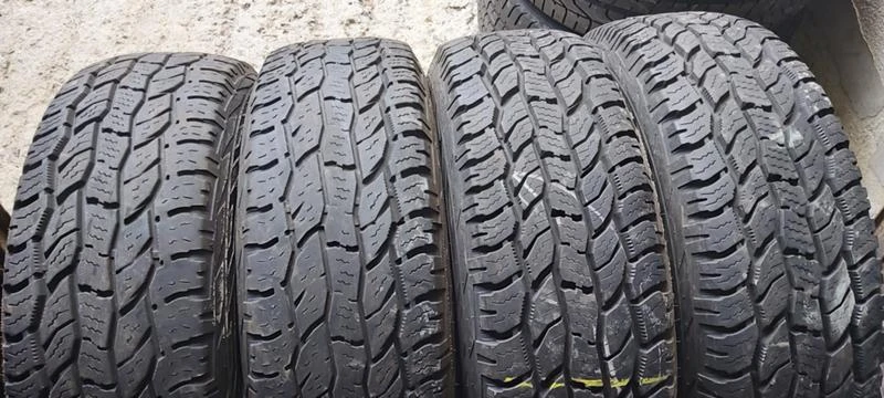 Гуми Всесезонни 235/75R15, снимка 1 - Гуми и джанти - 33437987