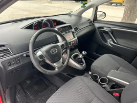 Toyota Corolla verso 2.2-177kc Дизел в топ състояние с Немски TUV, снимка 12