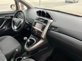 Toyota Corolla verso 2.2-177kc Дизел в топ състояние с Немски TUV, снимка 11