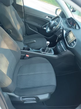 Peugeot 308 1.6 BlueHDI, снимка 11