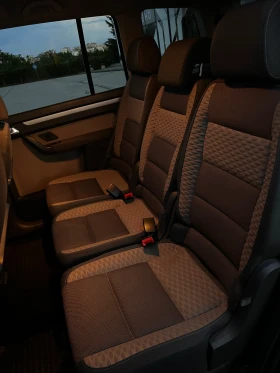 VW Touran CROSS 2.0TDI BMM 7 МЕСТЕН, снимка 13