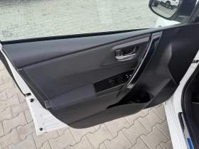 Toyota Auris 1.8 Hibrid , снимка 10