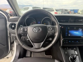 Toyota Auris 1.8 Hibrid , снимка 12