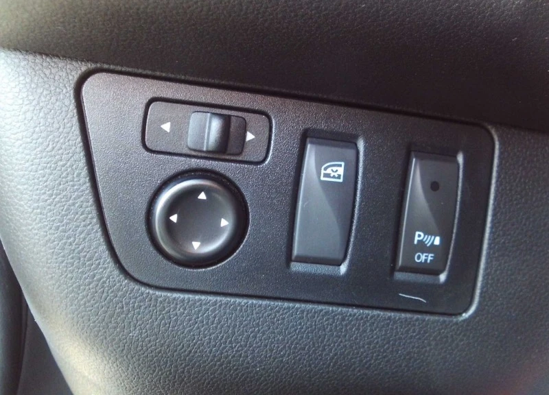 Dacia Spring Comfort Plus Full Camera Navi Гаранция!!!, снимка 12 - Автомобили и джипове - 48975009