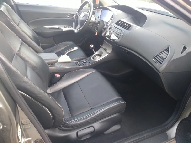 Honda Civic 2.2I-CDTI кожа, navi, xenon, снимка 15 - Автомобили и джипове - 47190013