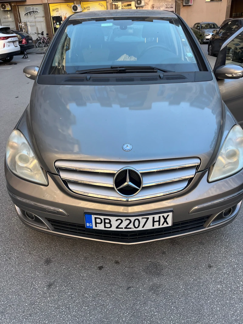 Mercedes-Benz B 180, снимка 1 - Автомобили и джипове - 47714712