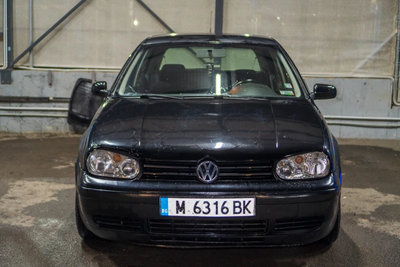 VW Golf, снимка 1 - Автомобили и джипове - 47827308