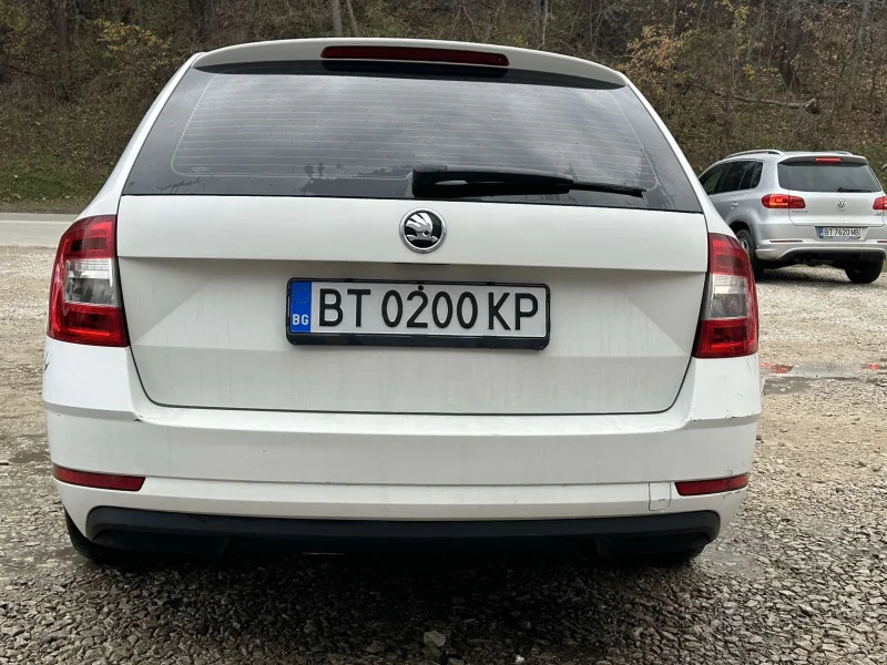 Skoda Octavia, снимка 12 - Автомобили и джипове - 48149334