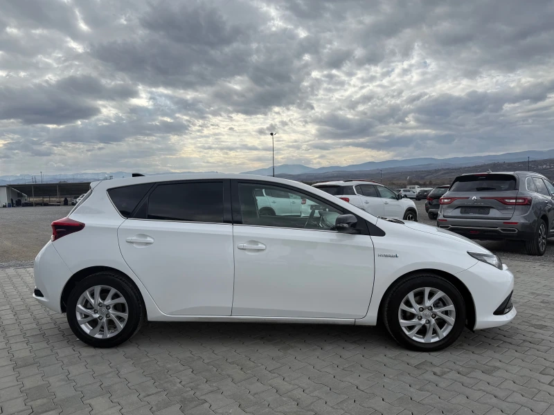 Toyota Auris 1.8 Hibrid , снимка 5 - Автомобили и джипове - 48884455