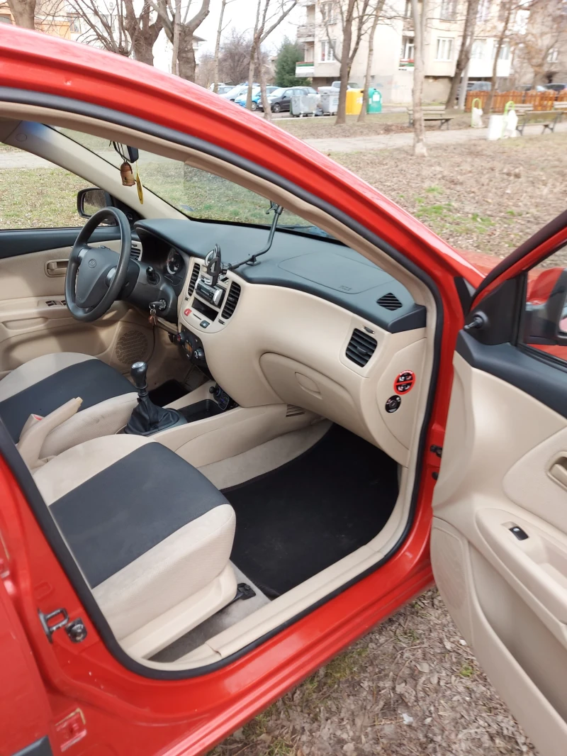 Kia Rio, снимка 7 - Автомобили и джипове - 48954738