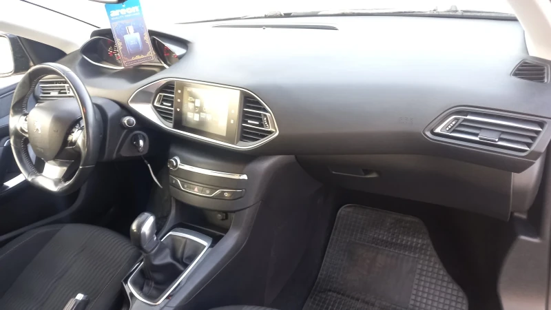 Peugeot 308 1.6HDI, снимка 9 - Автомобили и джипове - 49036876