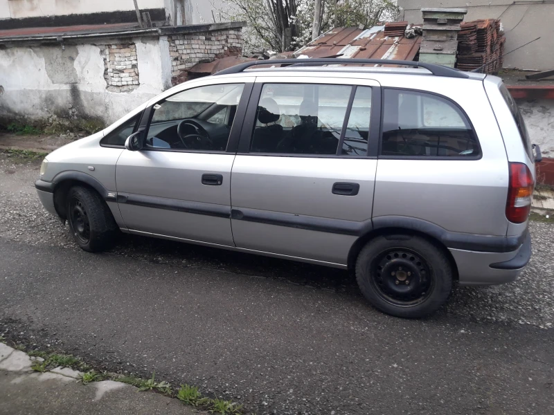 Opel Zafira 2.0 D, снимка 2 - Автомобили и джипове - 49630848