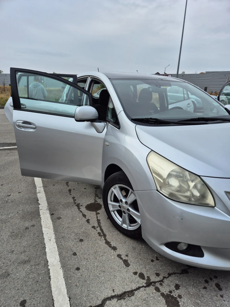 Toyota Verso, снимка 2 - Автомобили и джипове - 52181875