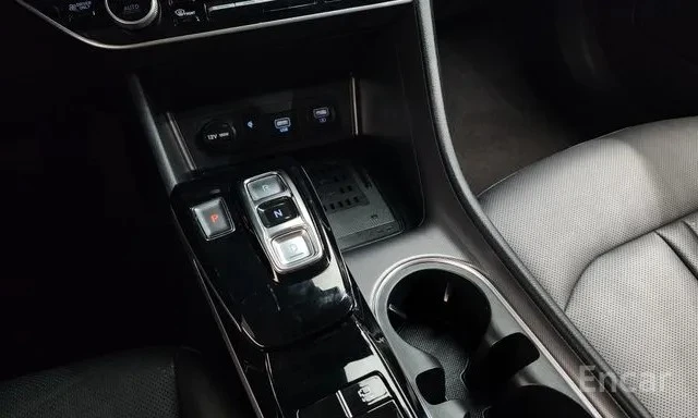Hyundai Sonata | Навигация | Подгрев Волан | Камера, снимка 10 - Автомобили и джипове - 54811815
