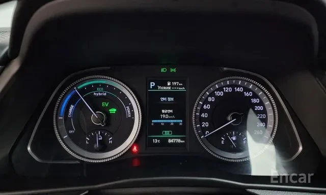 Hyundai Sonata | Навигация | Подгрев Волан | Камера, снимка 9 - Автомобили и джипове - 54811815