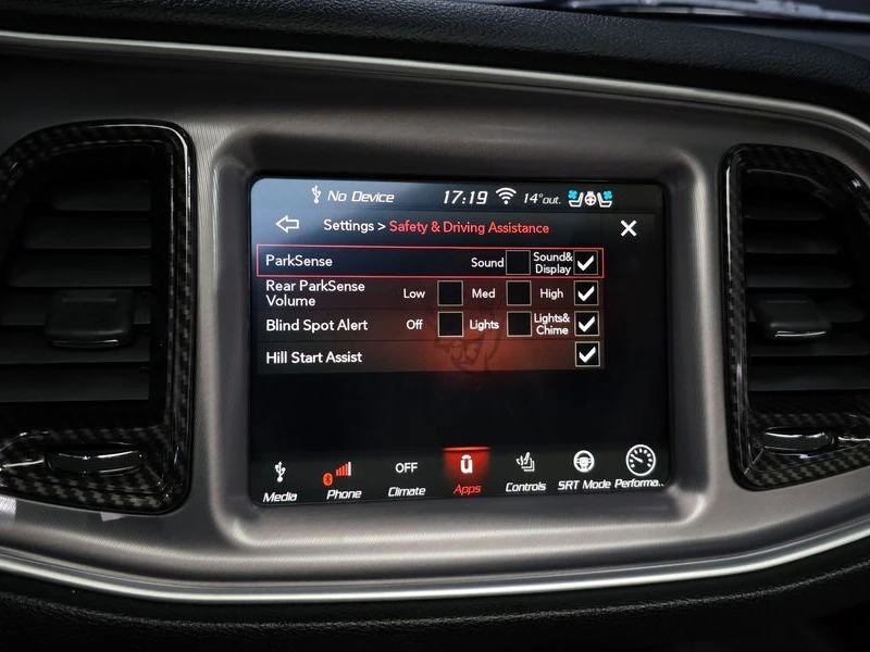 Dodge Challenger 6.4 BGE Automatic, снимка 16 - Автомобили и джипове - 56003298