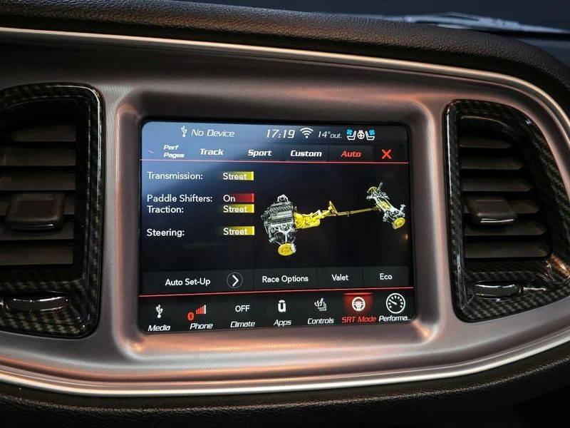 Dodge Challenger 6.4 BGE Automatic, снимка 15 - Автомобили и джипове - 56003298