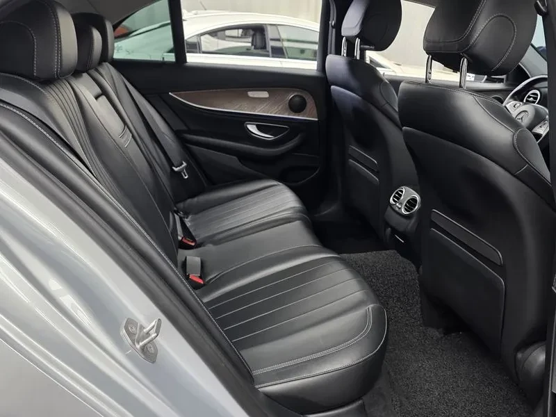 Mercedes-Benz E 300 4MATIC - САМО 30% АВАНС, снимка 12 - Автомобили и джипове - 56266485